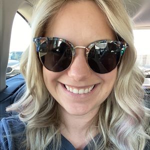 Meet your Posher, Whitney